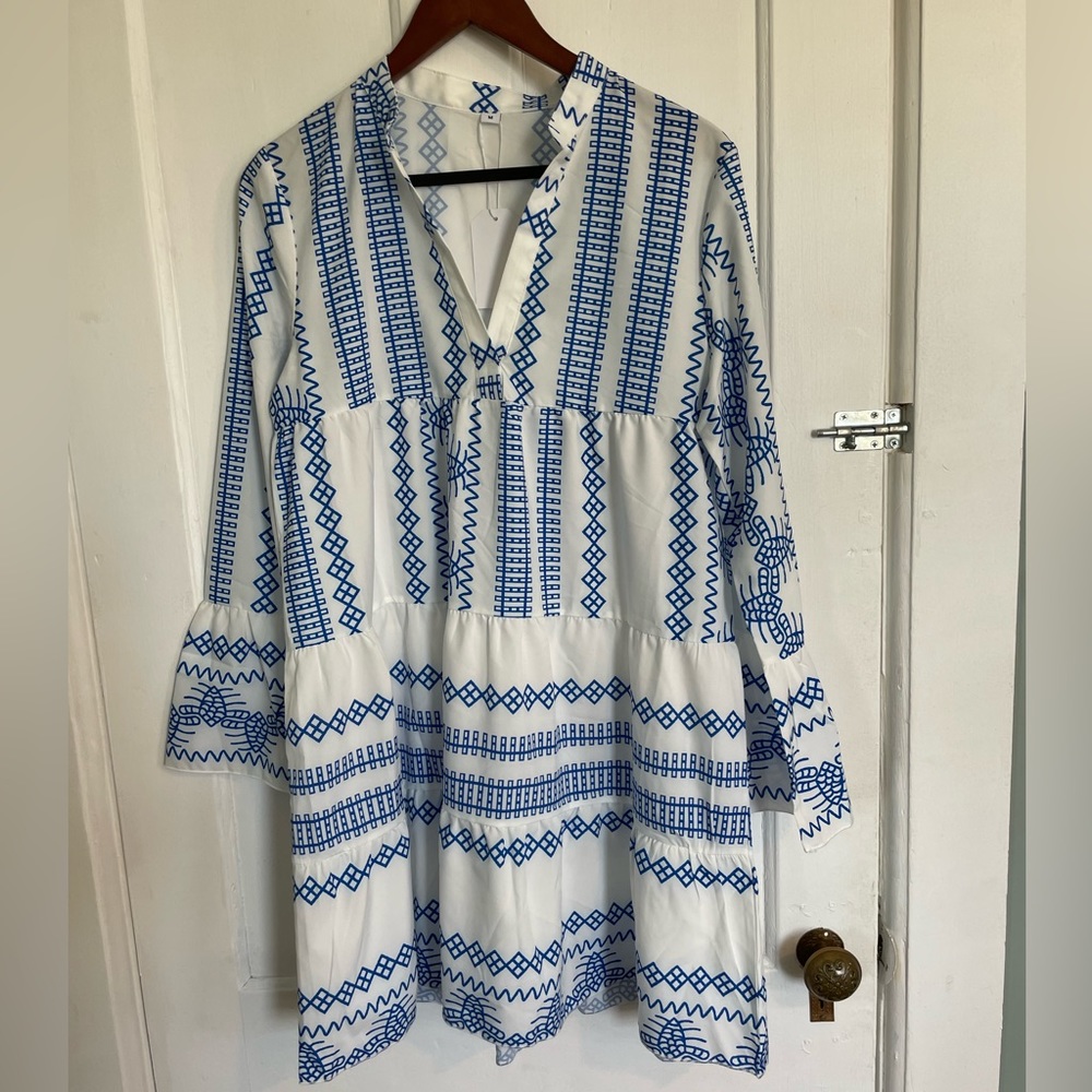 Amazon Brand size Medium coverup